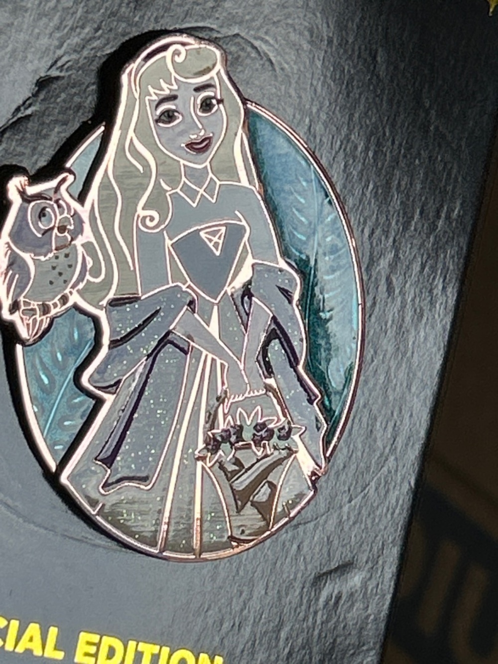 Pink a la Mode Briar Rose Pin Sleeping Beauty Disney - Picture 6 of 7